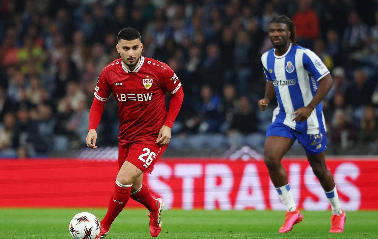 穆帅率波尔图2-0击败德甲劲旅斯图加特，挺进欧联杯八强